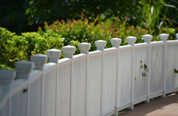 vinyl privacy fencing